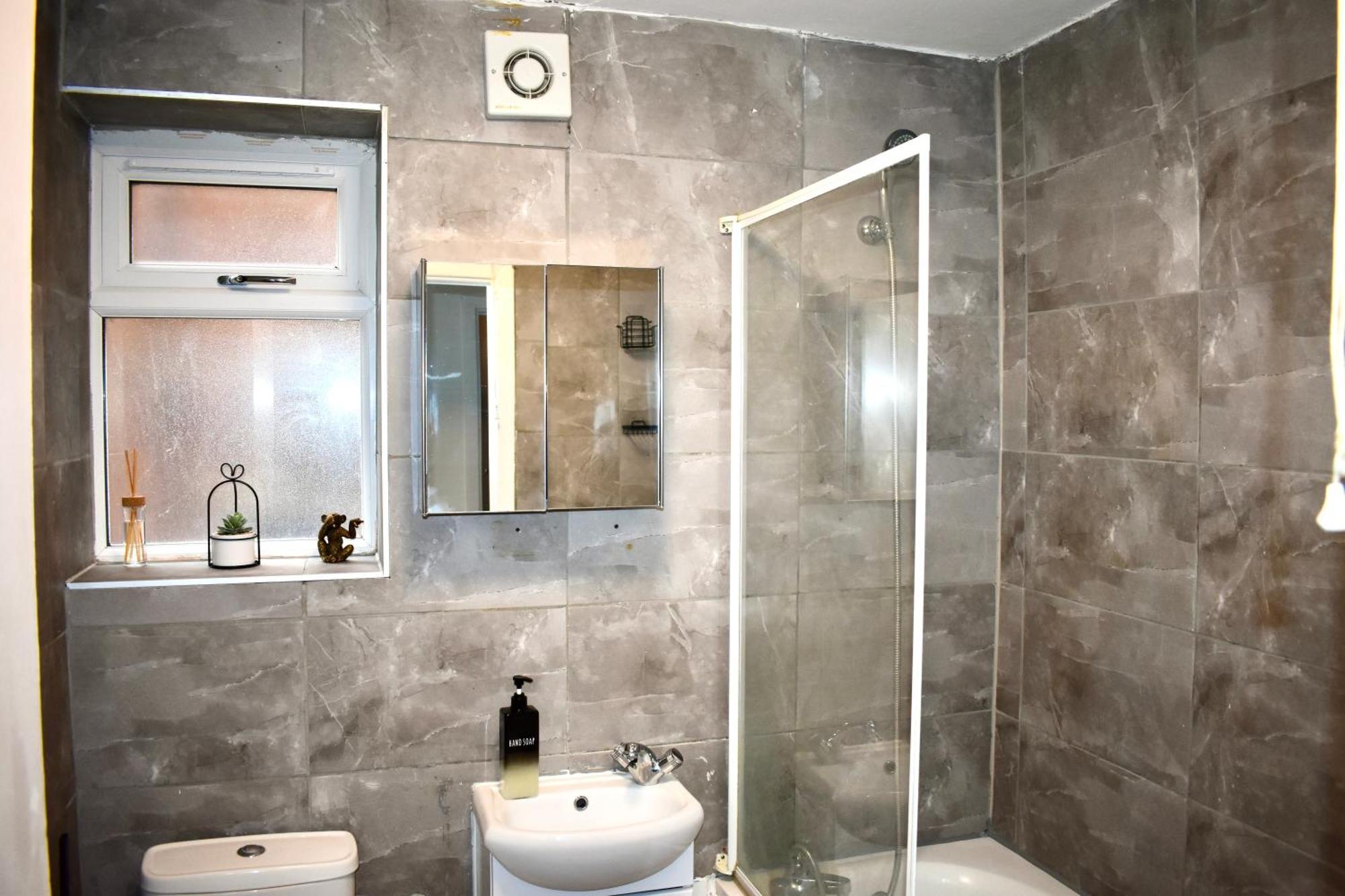 Luxury 2 Bedroom Apartment, Parking, Few Minutes Walk From Wembley Stadium Londra Esterno foto