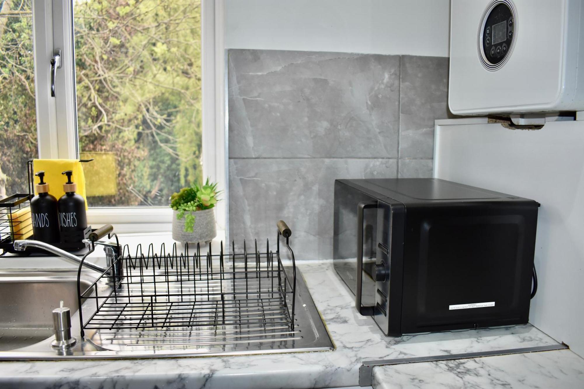 Luxury 2 Bedroom Apartment, Parking, Few Minutes Walk From Wembley Stadium Londra Esterno foto