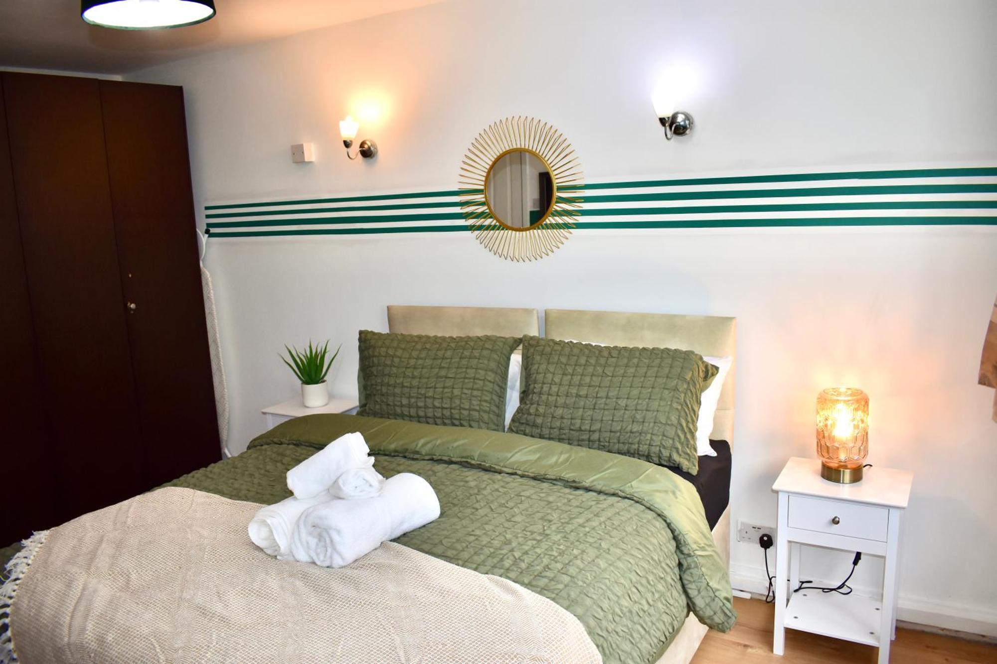 Luxury 2 Bedroom Apartment, Parking, Few Minutes Walk From Wembley Stadium Londra Esterno foto