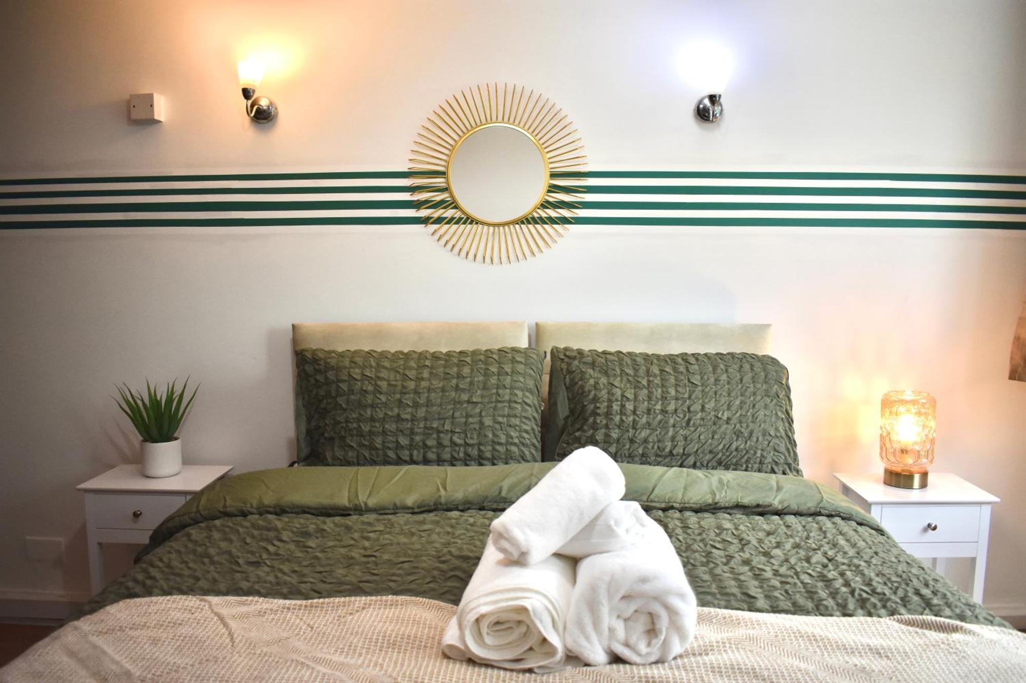 Luxury 2 Bedroom Apartment, Parking, Few Minutes Walk From Wembley Stadium Londra Esterno foto
